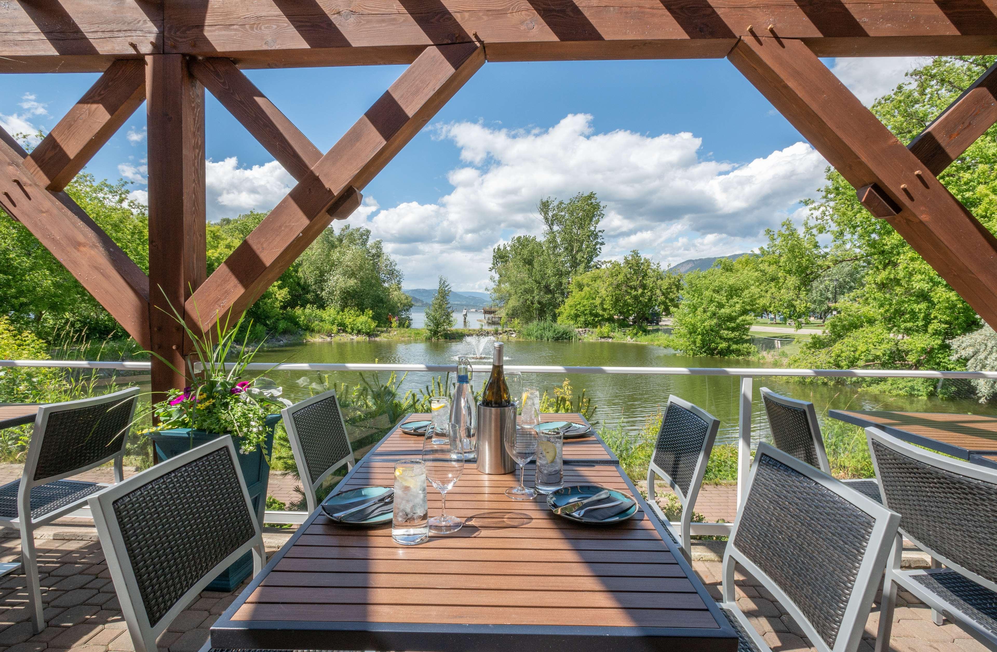 Prestige Harbourfront Resort; BW Premier Collection Salmon Arm Exterior foto