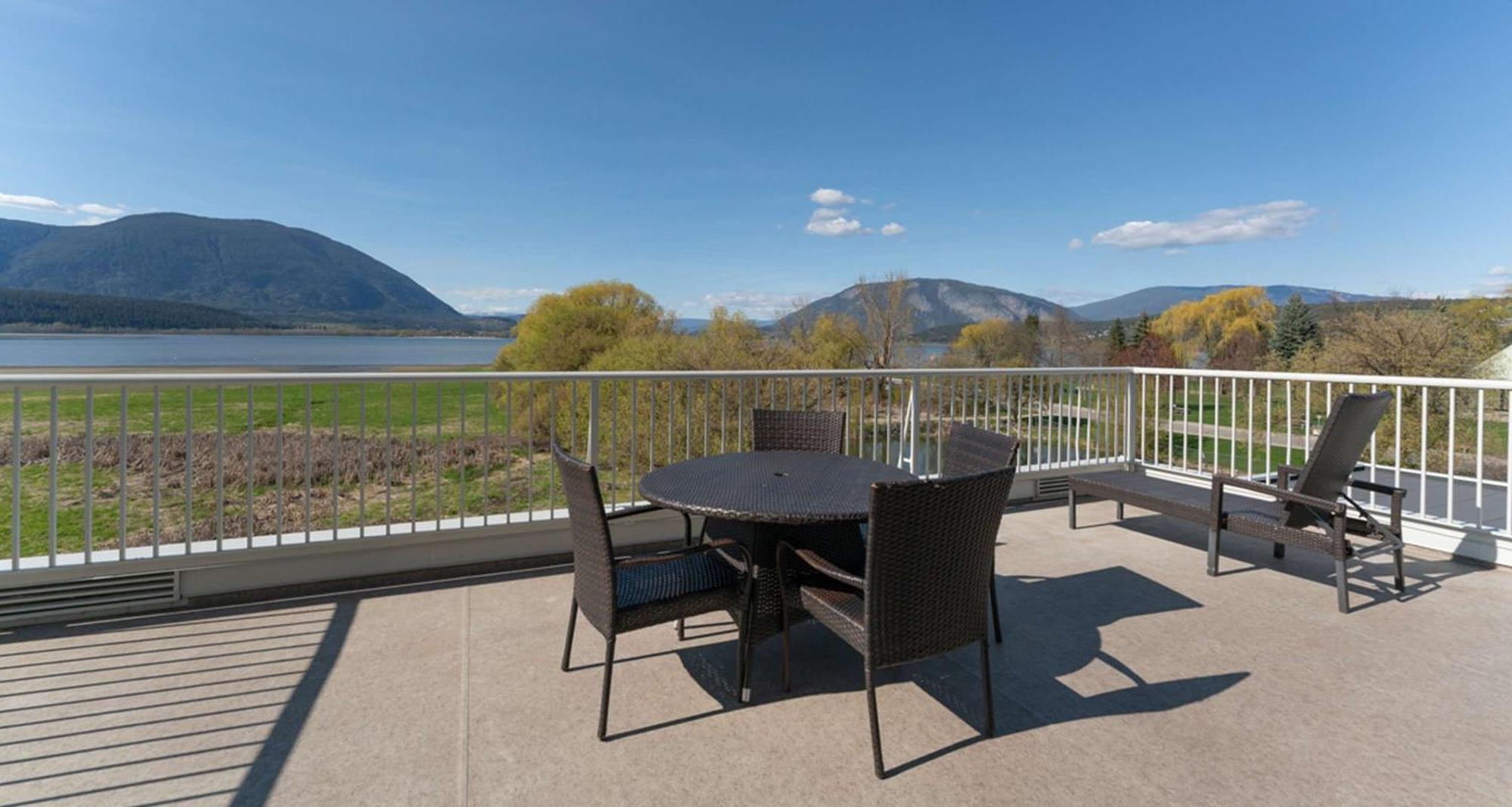 Prestige Harbourfront Resort; BW Premier Collection Salmon Arm Exterior foto
